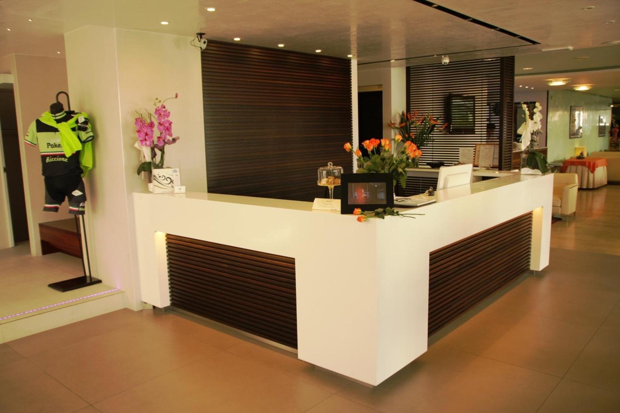 Hotel Poker Riccione Exterior photo